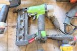 Verktøypakke / parti med spikerpistoler, Hilti, DeWalt, Bosch m.m. – selges samlet