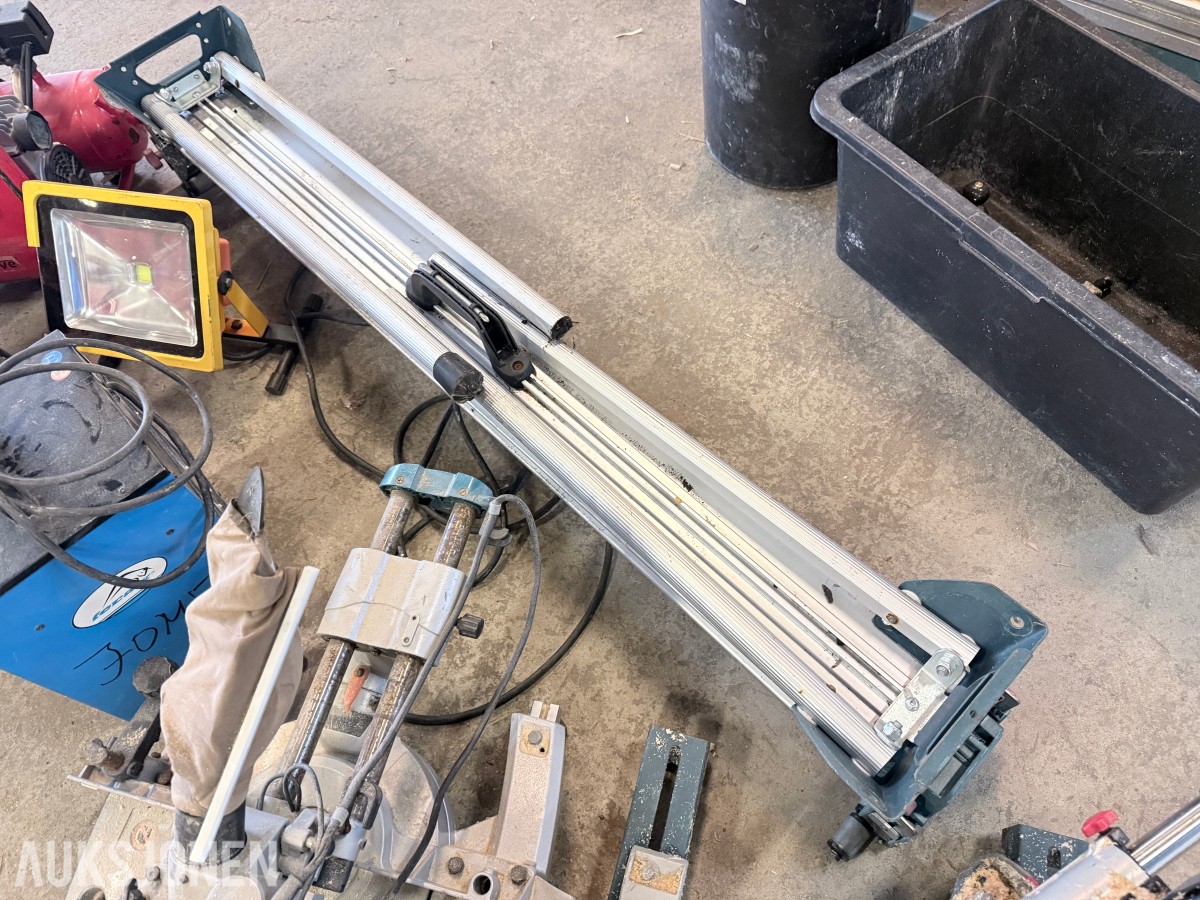 Diverse verktøy og byggutstyr – Bosch, Makita, varmevifter, kompressor m.m.
