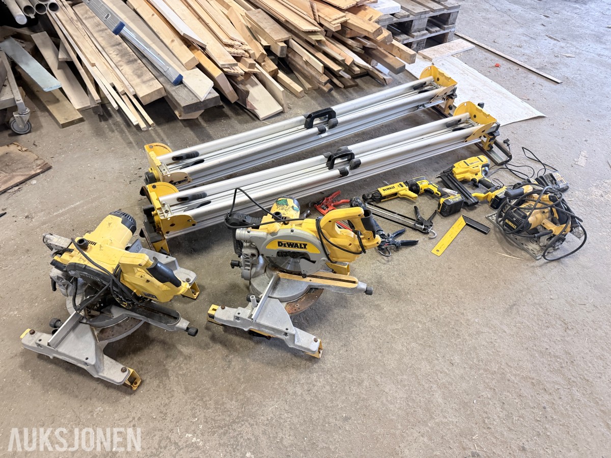 DeWalt verktøypakke – kapp-/gjærsager, arbeidsbord, spikerpistol, multikutter, sirkelsag m.m.