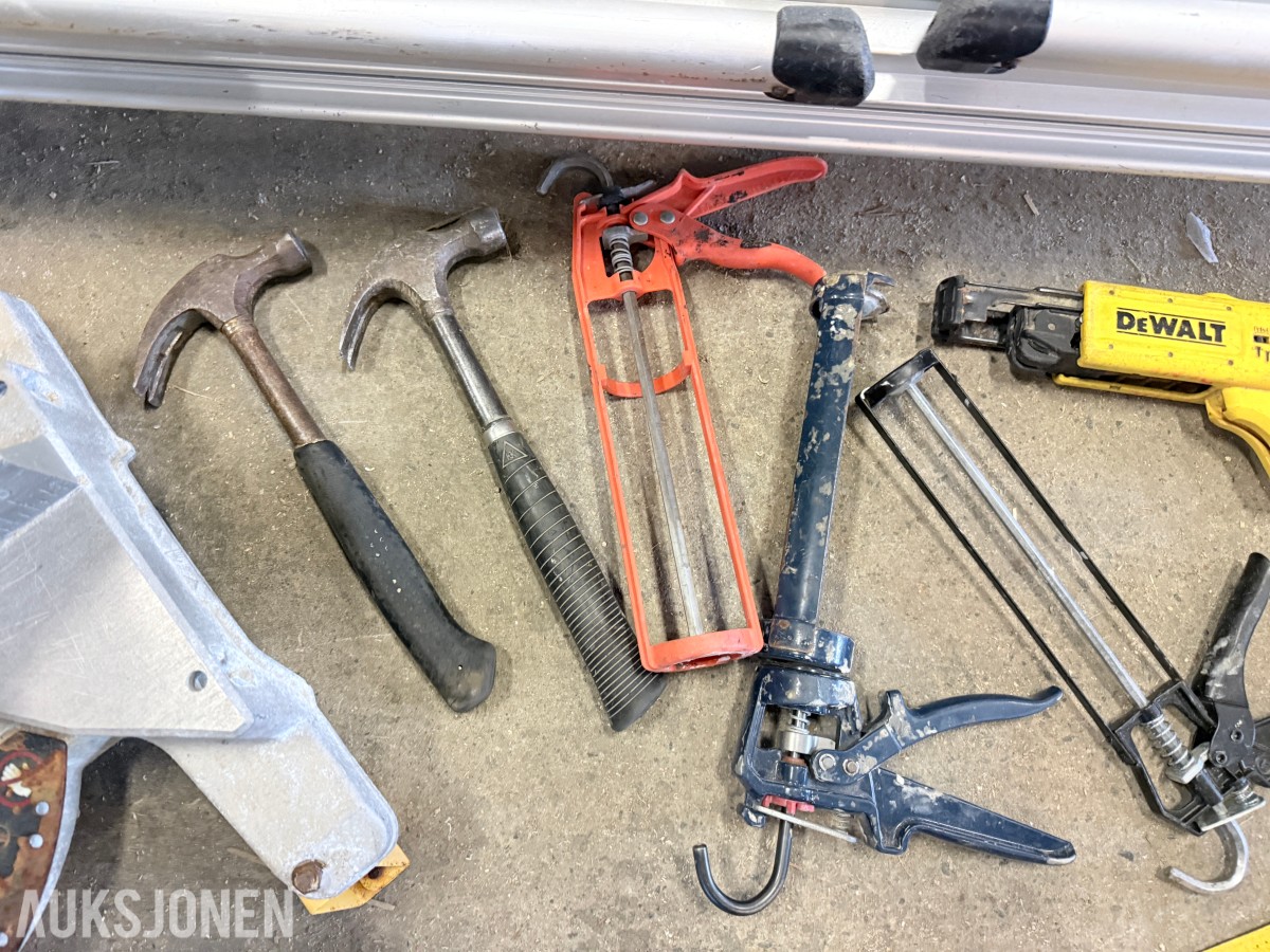 DeWalt verktøypakke – kapp-/gjærsager, arbeidsbord, spikerpistol, multikutter, sirkelsag m.m.