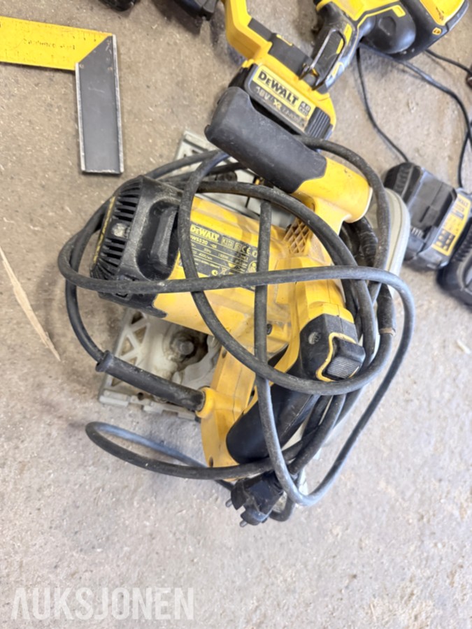 DeWalt verktøypakke – kapp-/gjærsager, arbeidsbord, spikerpistol, multikutter, sirkelsag m.m.