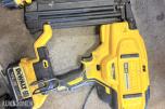 DeWalt verktøypakke – kapp-/gjærsager, arbeidsbord, spikerpistol, multikutter, sirkelsag m.m.
