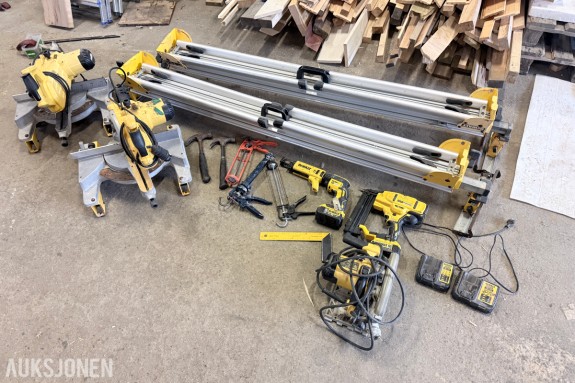 DeWalt verktøypakke – kapp-/gjærsager, arbeidsbord, spikerpistol, multikutter, sirkelsag m.m.