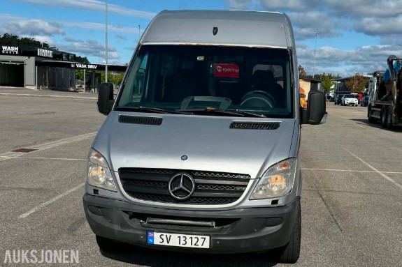 2011 Mercedes-Benz Sprinter 2.1 150 hk Automat 9-seter Rullestolheis Høyt tak 557 000 km