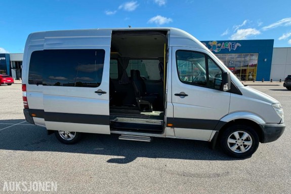 2011 Mercedes-Benz Sprinter 2.1 150 hk Automat 9-seter Rullestolheis Høyt tak 557 000 km