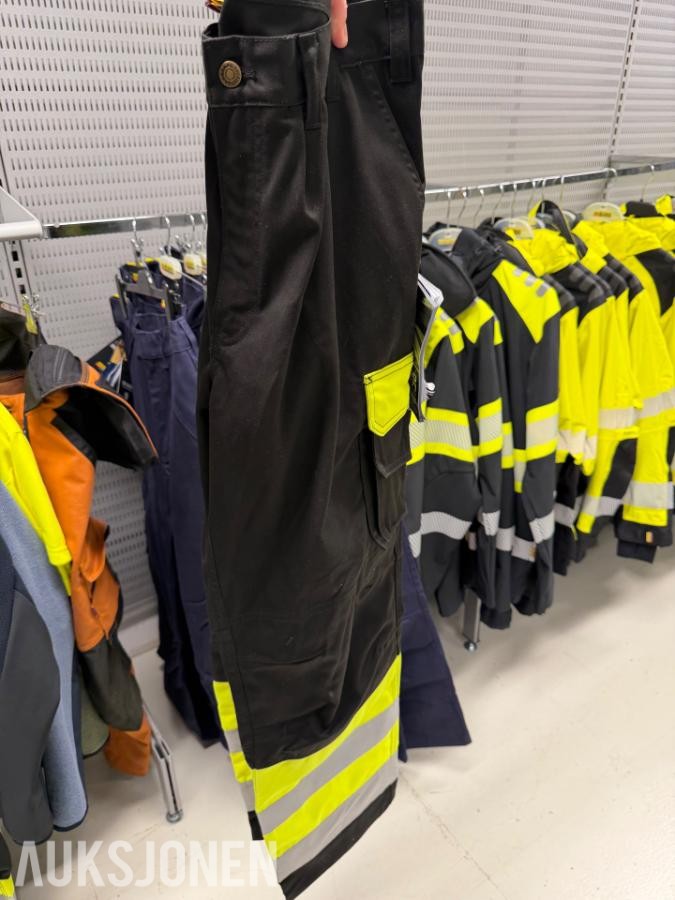 Blåkläder, Jallas, Sievi - Veil. 817.000 kr - 461 artikler