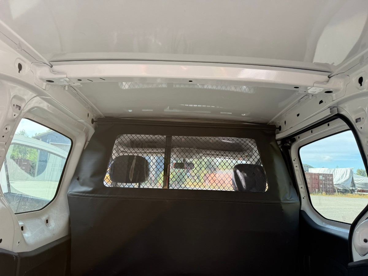 2014 Citroen BERLINGO 1.6-90 D Manuell - Hengerfeste -  159719 km