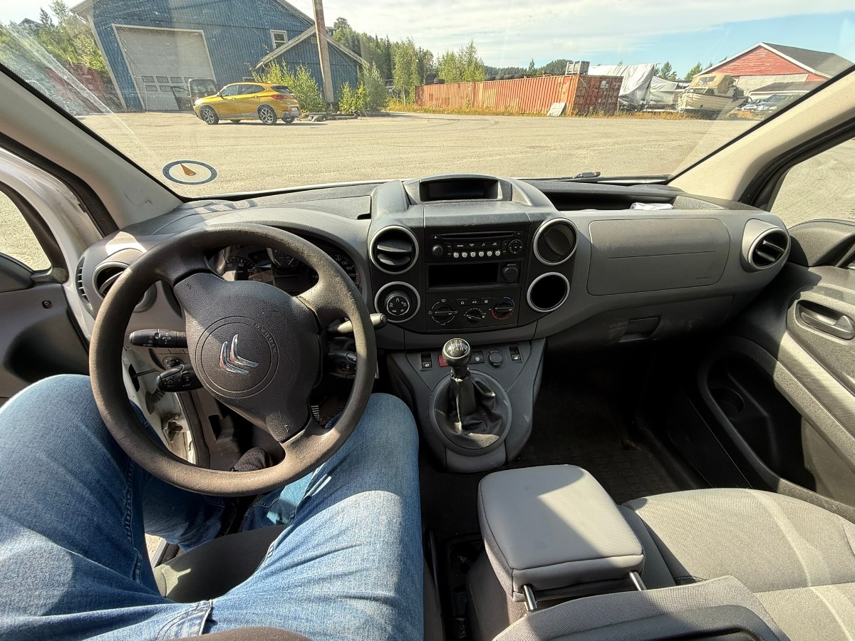 2014 Citroen BERLINGO 1.6-90 D Manuell - Hengerfeste -  159719 km