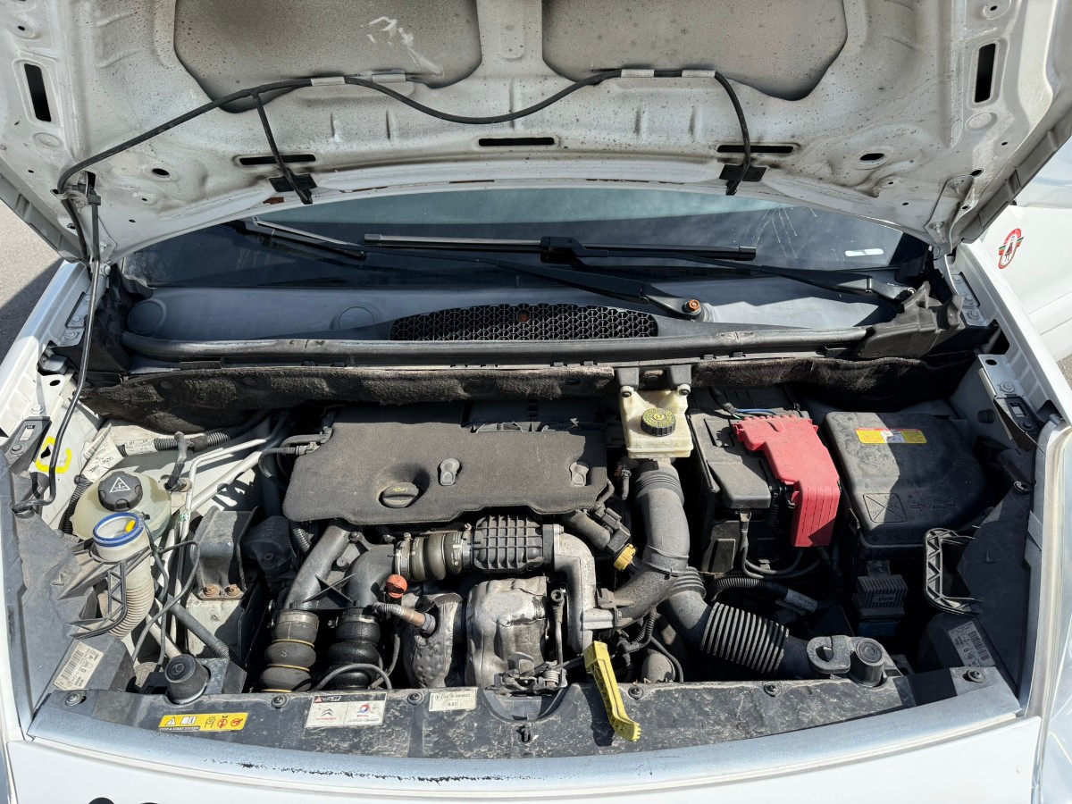2014 Citroen BERLINGO 1.6-90 D Manuell - Hengerfeste -  159719 km