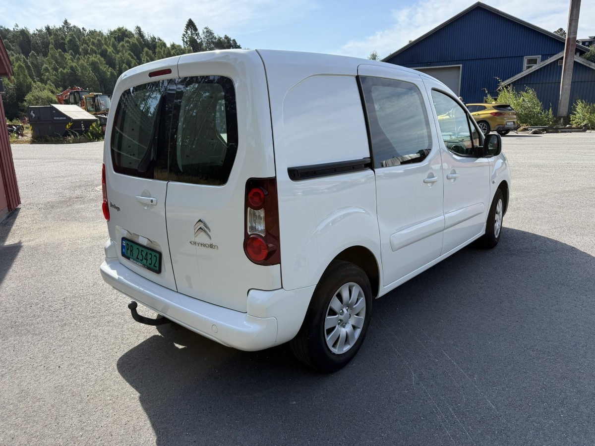 2014 Citroen BERLINGO 1.6-90 D Manuell - Hengerfeste -  159719 km