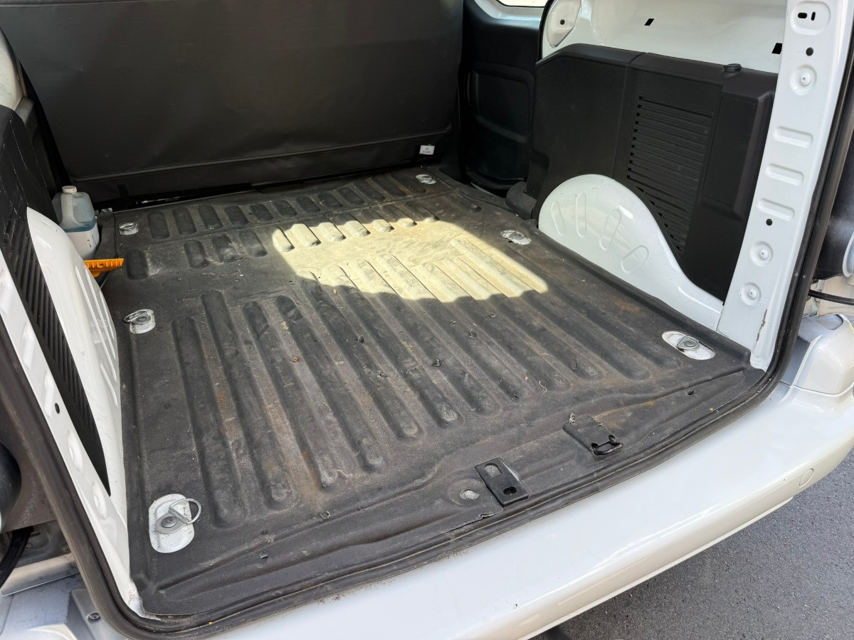 2014 Citroen BERLINGO 1.6-90 D Manuell - Hengerfeste -  159719 km