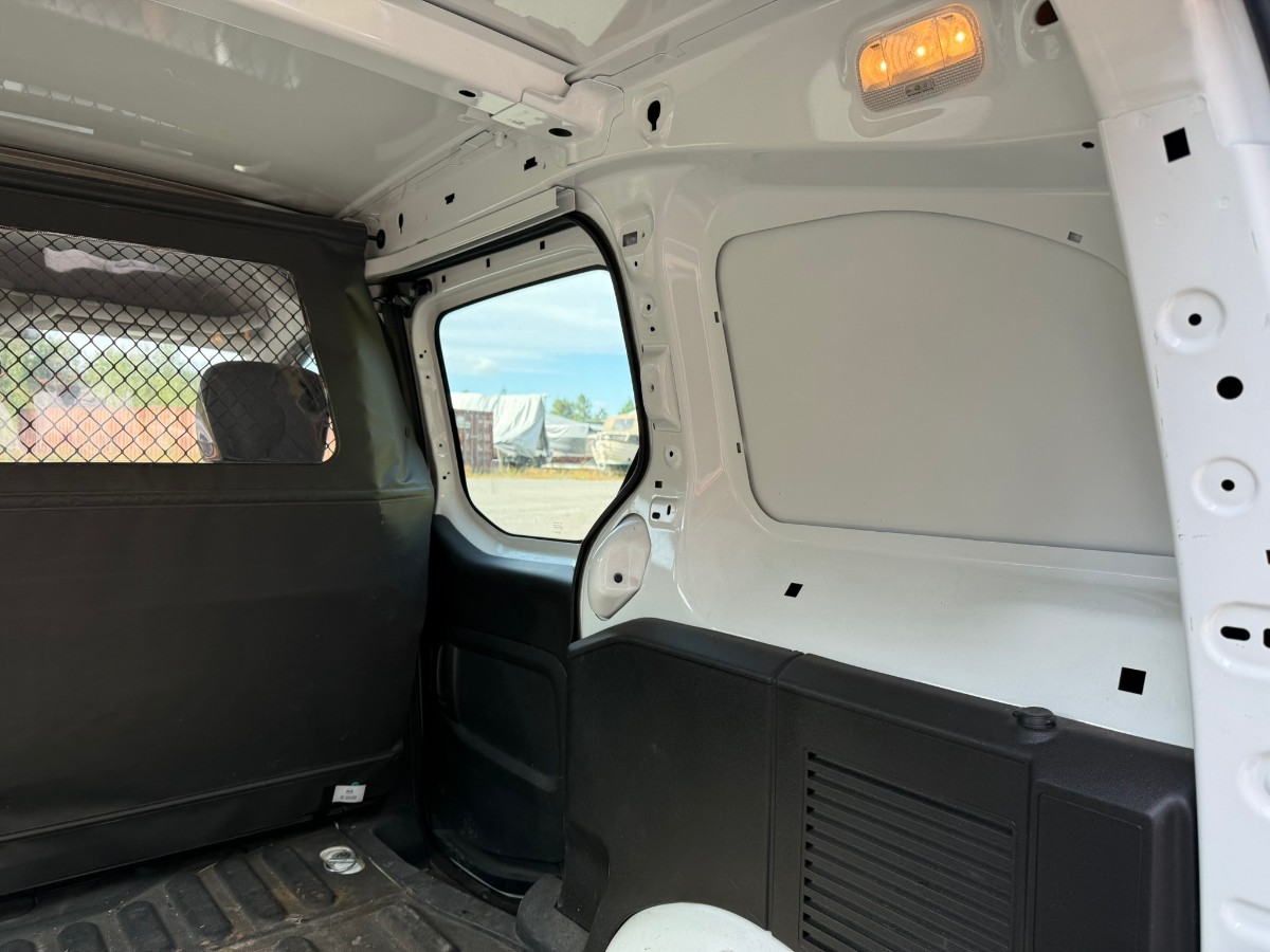 2014 Citroen BERLINGO 1.6-90 D Manuell - Hengerfeste -  159719 km