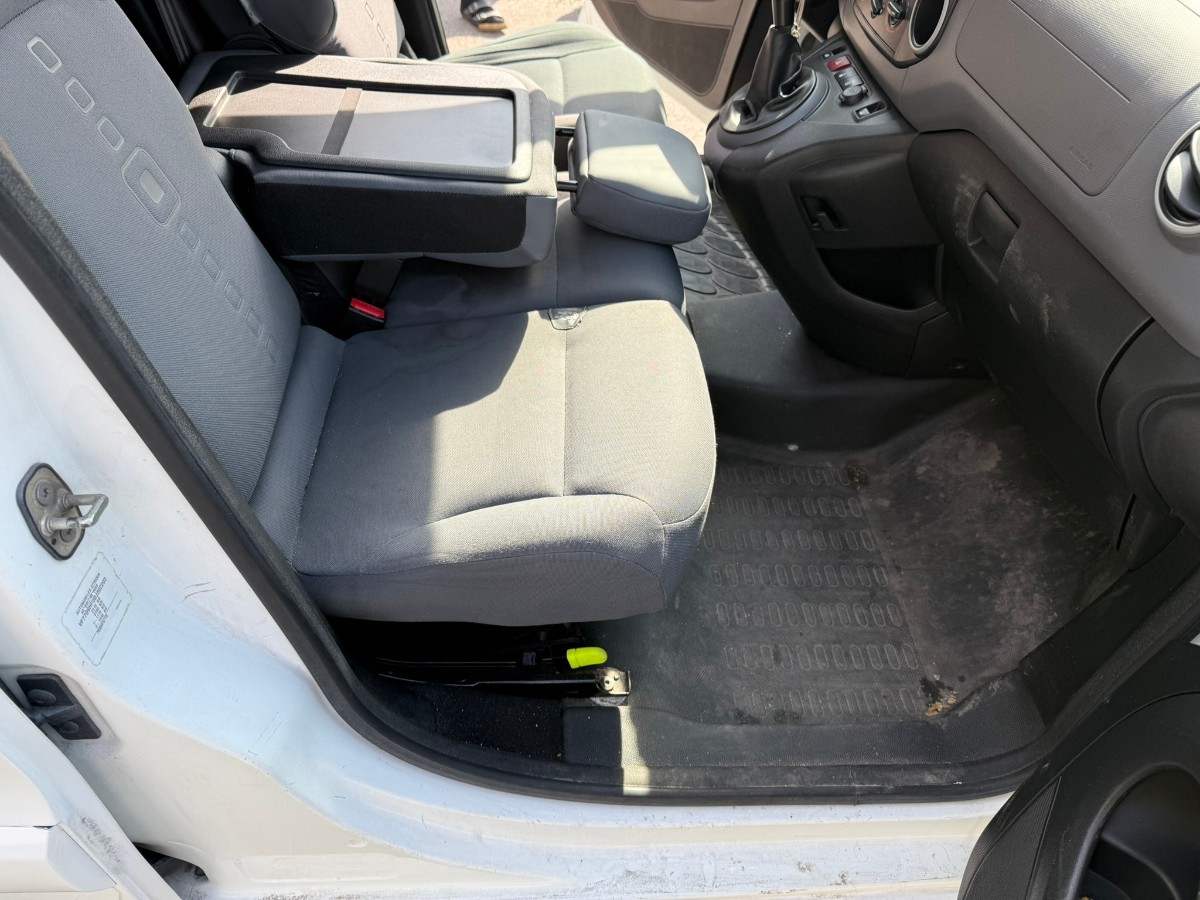 2014 Citroen BERLINGO 1.6-90 D Manuell - Hengerfeste -  159719 km