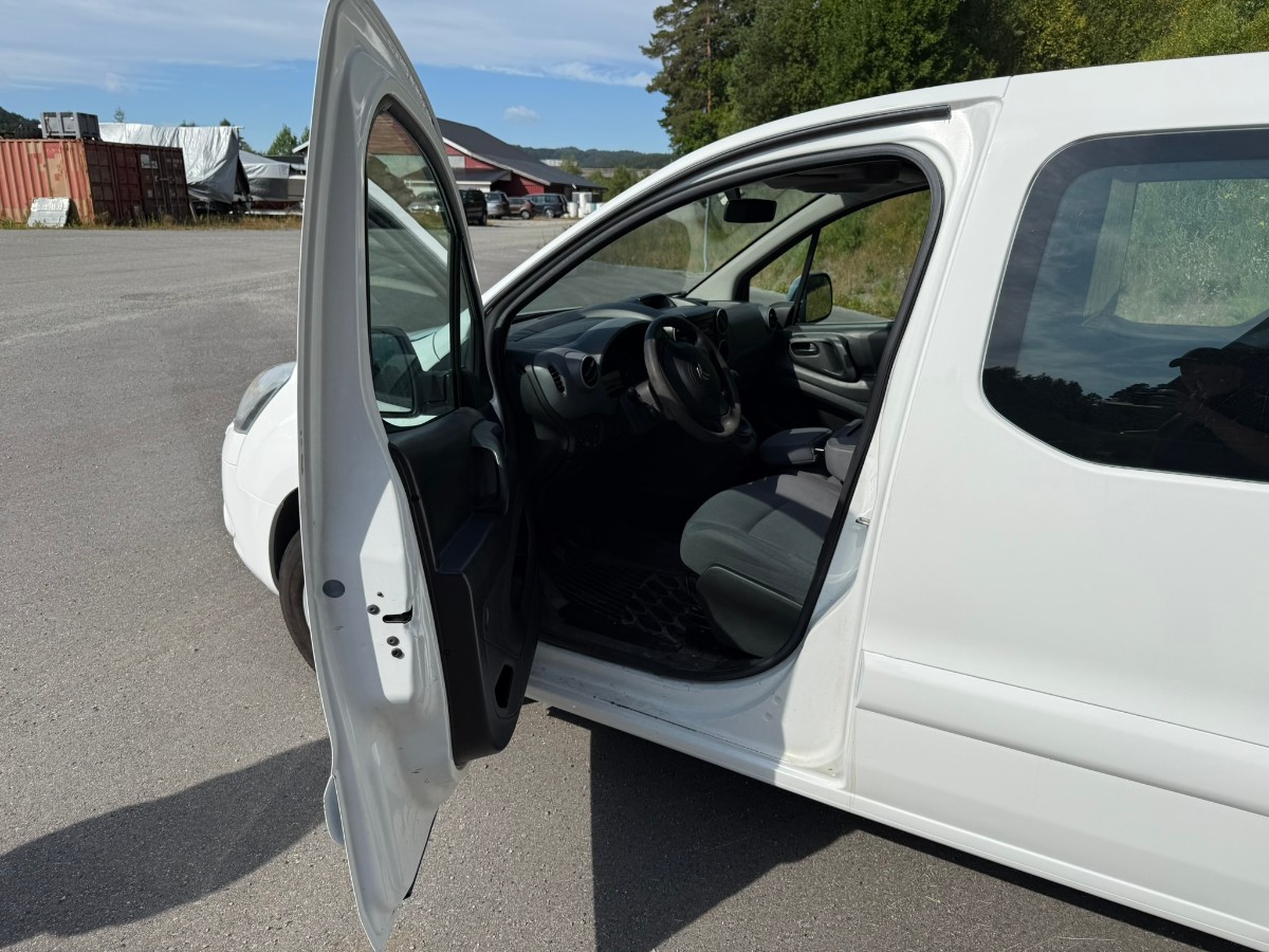 2014 Citroen BERLINGO 1.6-90 D Manuell - Hengerfeste -  159719 km