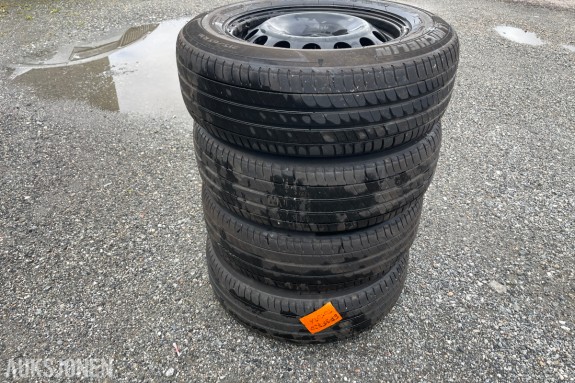 4 stk Michelin sommerhjul 215/65 R16 på stålfelg
