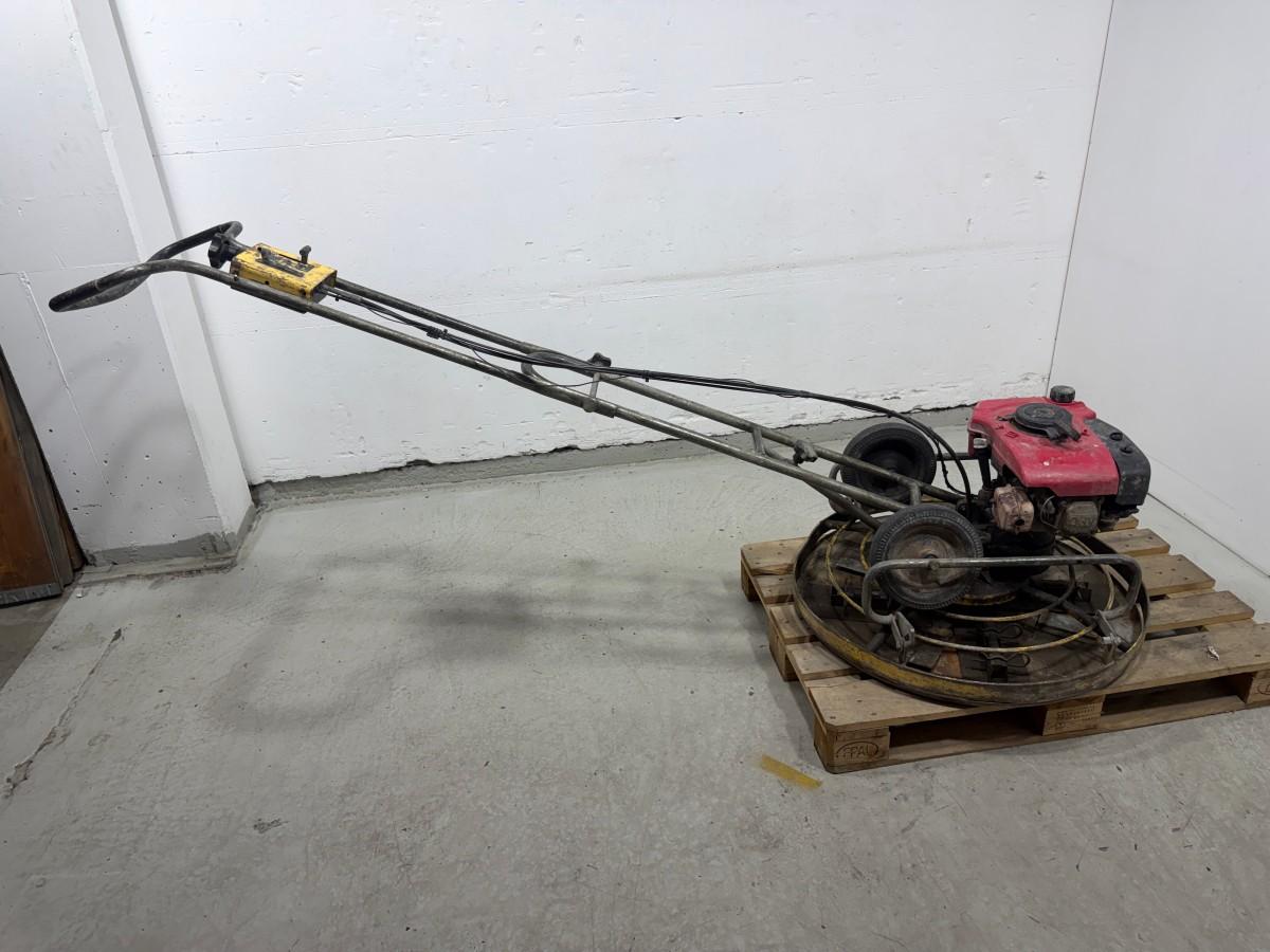 Betongglatter med Honda 163 cm³ bensinmotor
