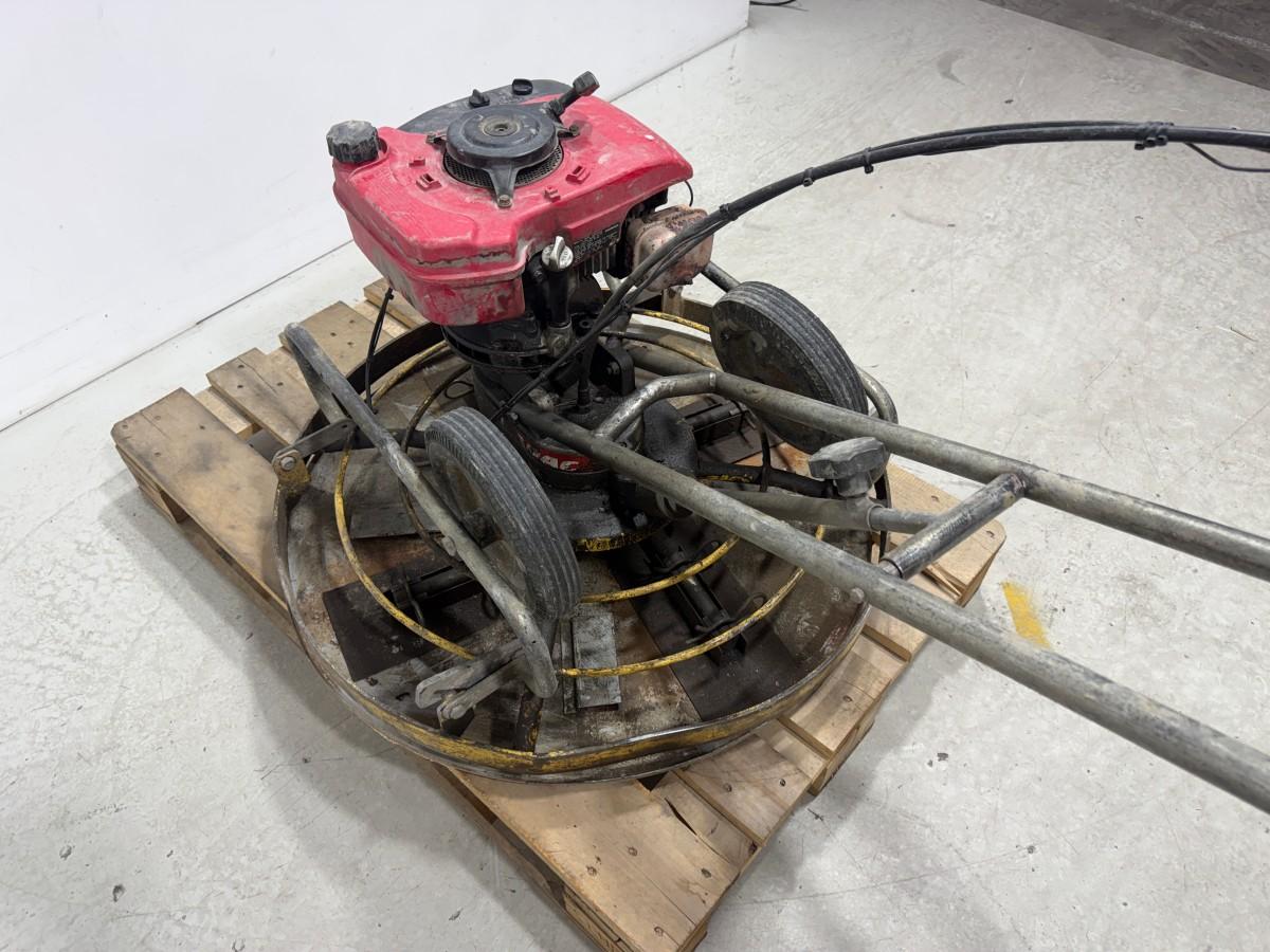 Betongglatter med Honda 163 cm³ bensinmotor