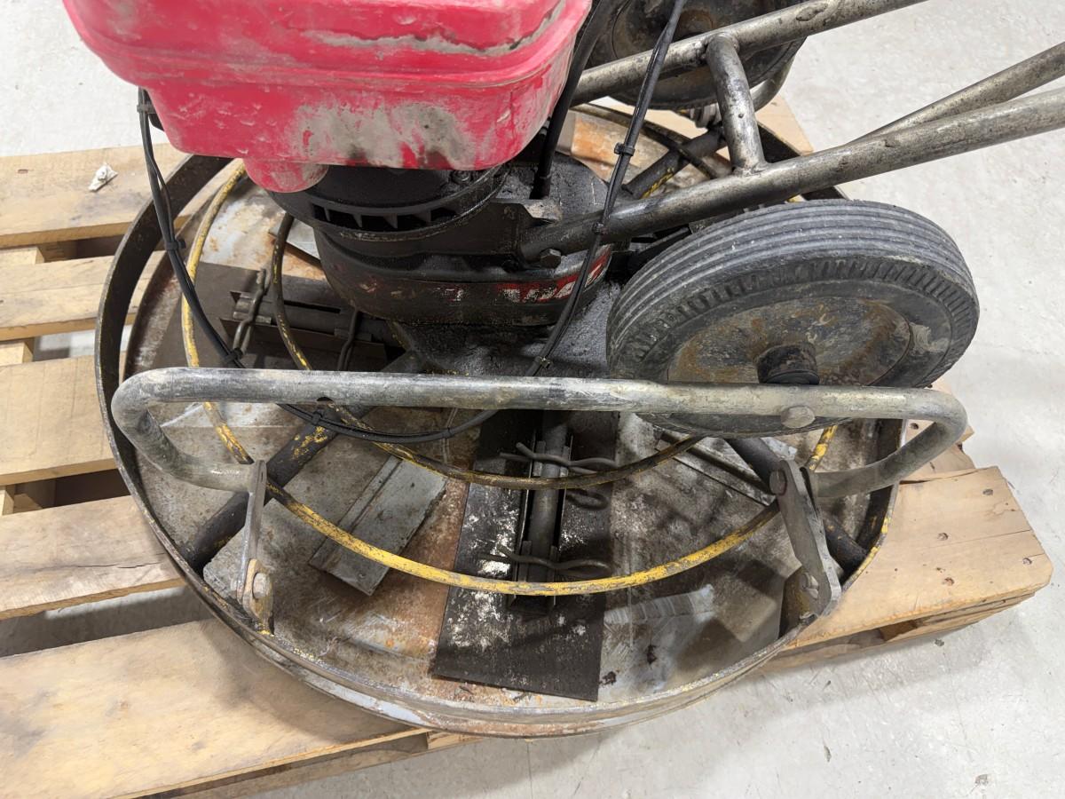 Betongglatter med Honda 163 cm³ bensinmotor