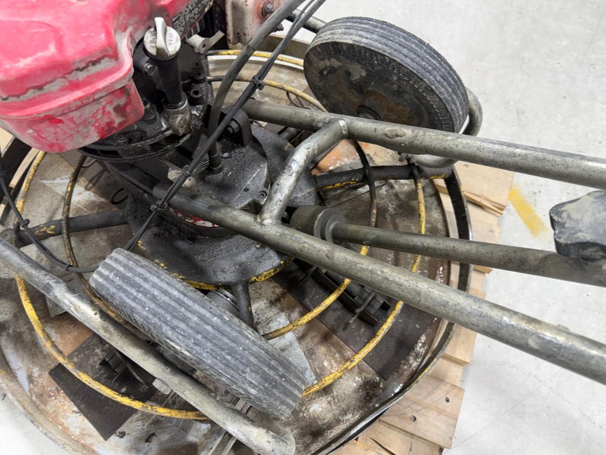 Betongglatter med Honda 163 cm³ bensinmotor