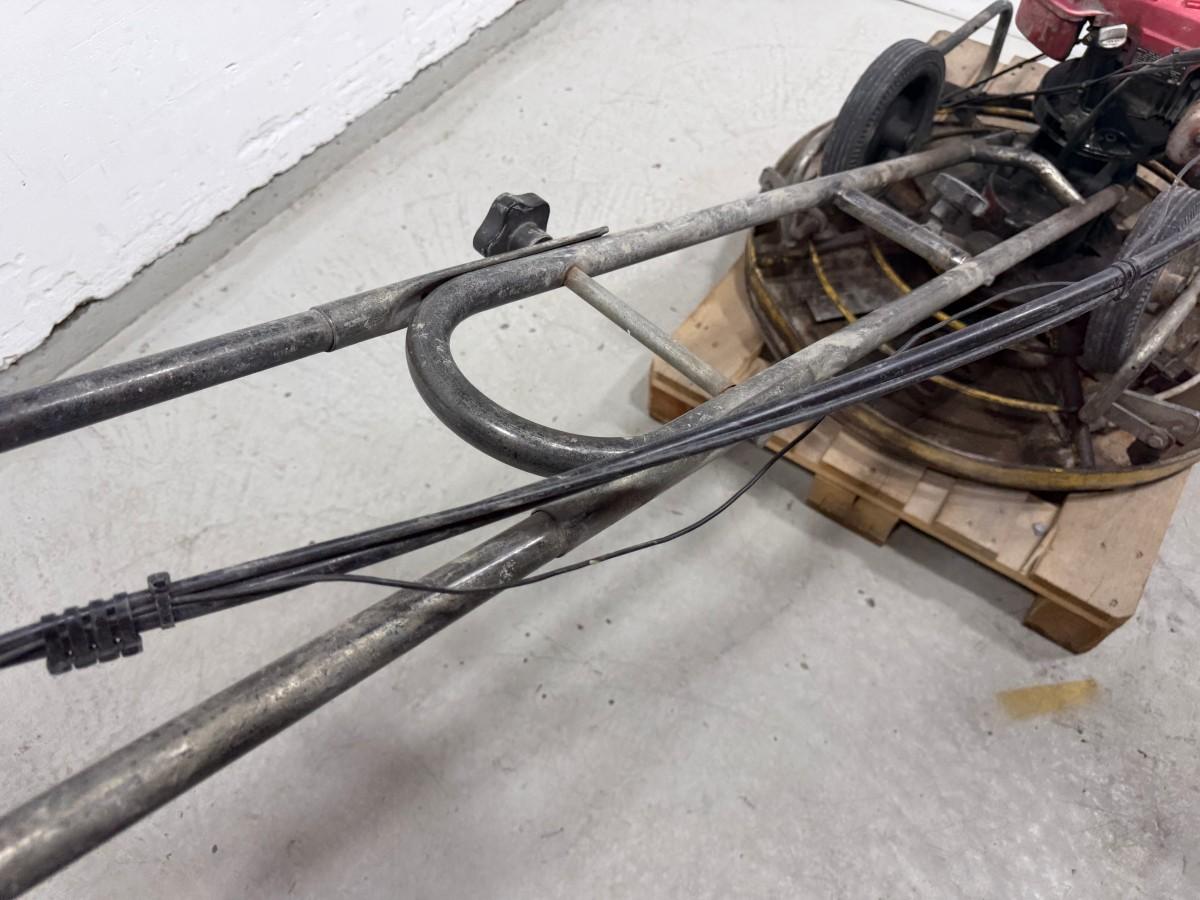 Betongglatter med Honda 163 cm³ bensinmotor