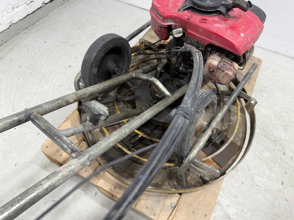 Betongglatter med Honda 163 cm³ bensinmotor