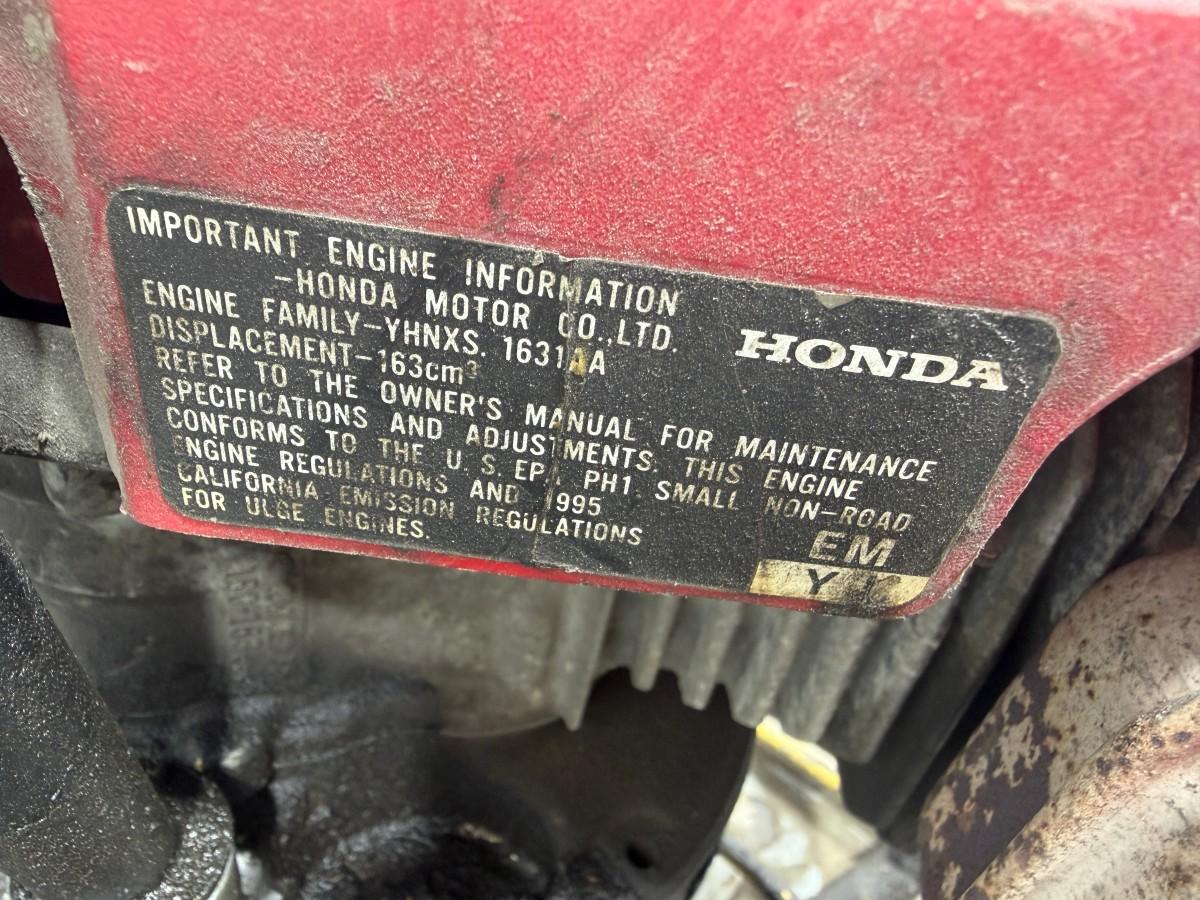 Betongglatter med Honda 163 cm³ bensinmotor