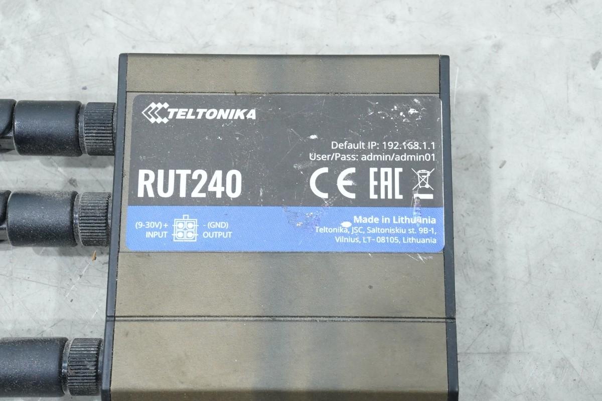 Tittel: DigPilot GNSS-2ST maskinstyringssystem med GNSS-antenner og panel-PC
