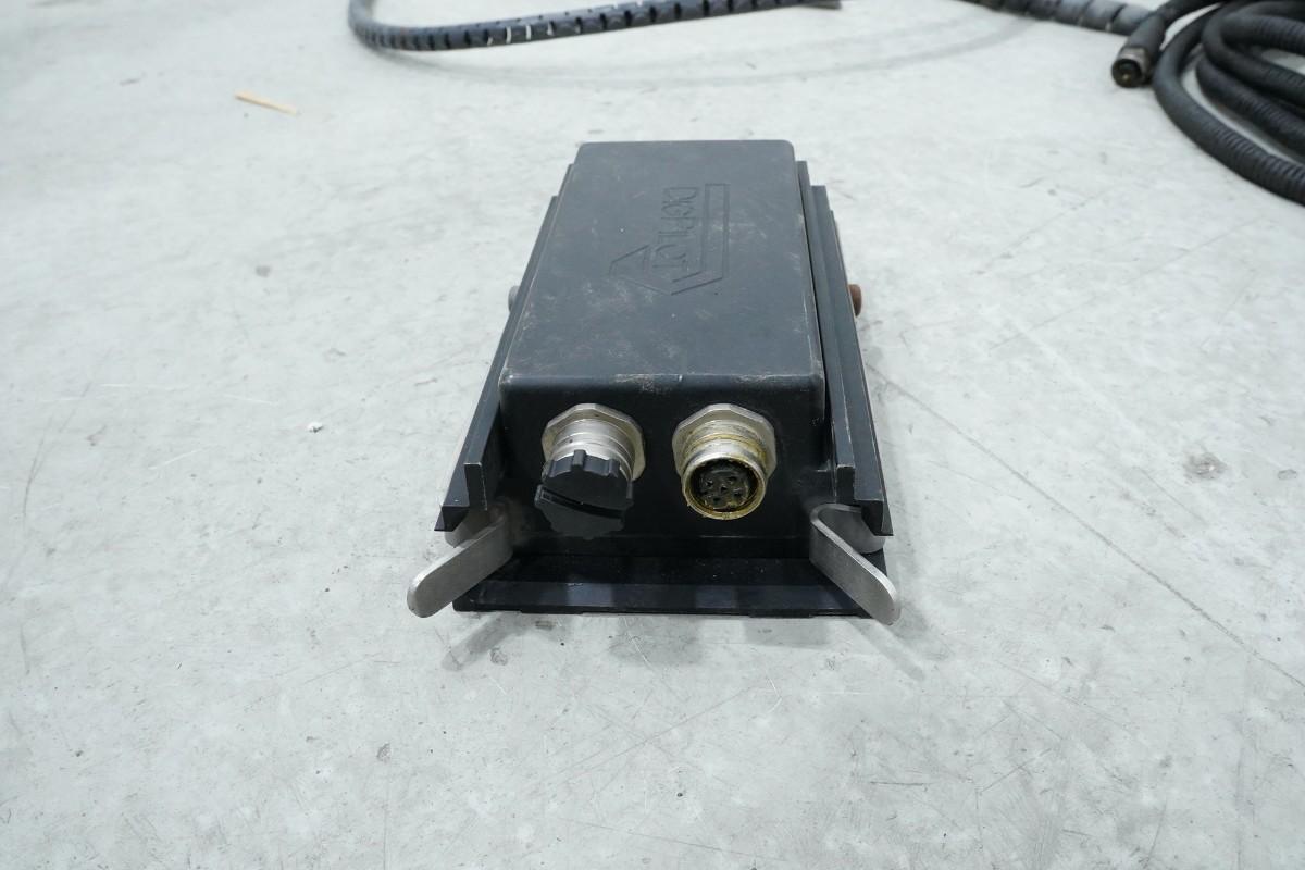 Tittel: DigPilot GNSS-2ST maskinstyringssystem med GNSS-antenner og panel-PC