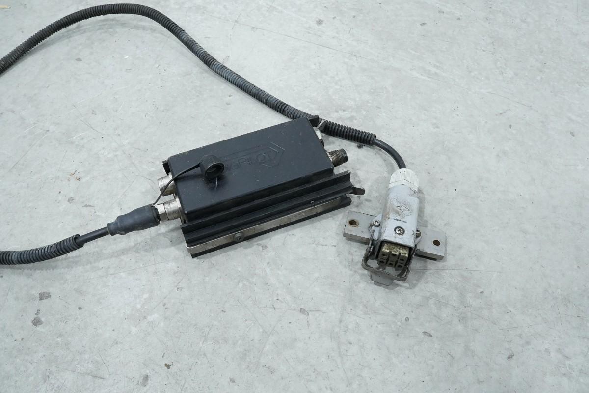 Tittel: DigPilot GNSS-2ST maskinstyringssystem med GNSS-antenner og panel-PC