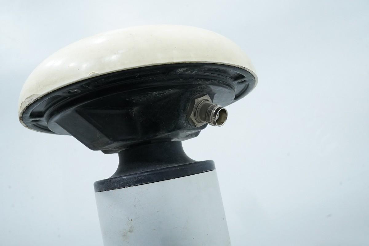 Tittel: DigPilot GNSS-2ST maskinstyringssystem med GNSS-antenner og panel-PC