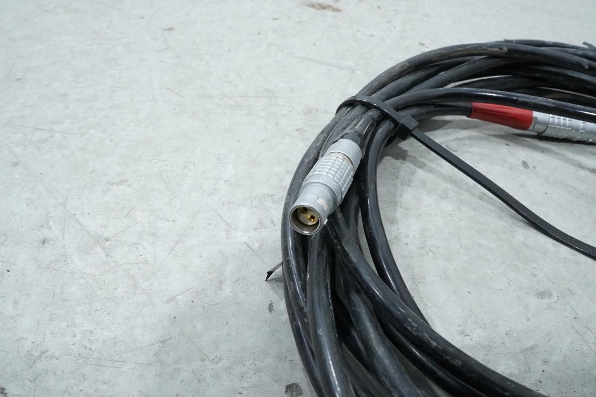 Tittel: DigPilot GNSS-2ST maskinstyringssystem med GNSS-antenner og panel-PC