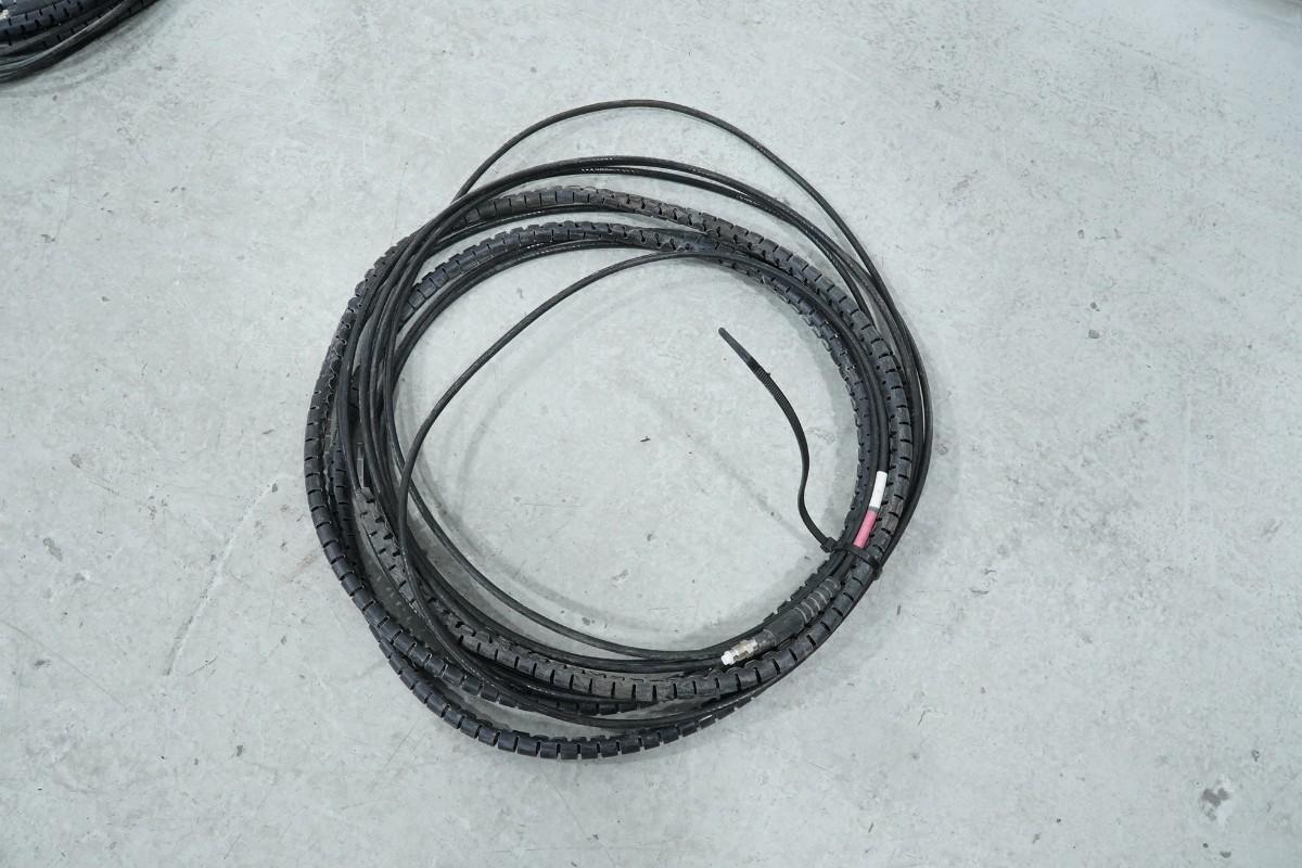 Tittel: DigPilot GNSS-2ST maskinstyringssystem med GNSS-antenner og panel-PC
