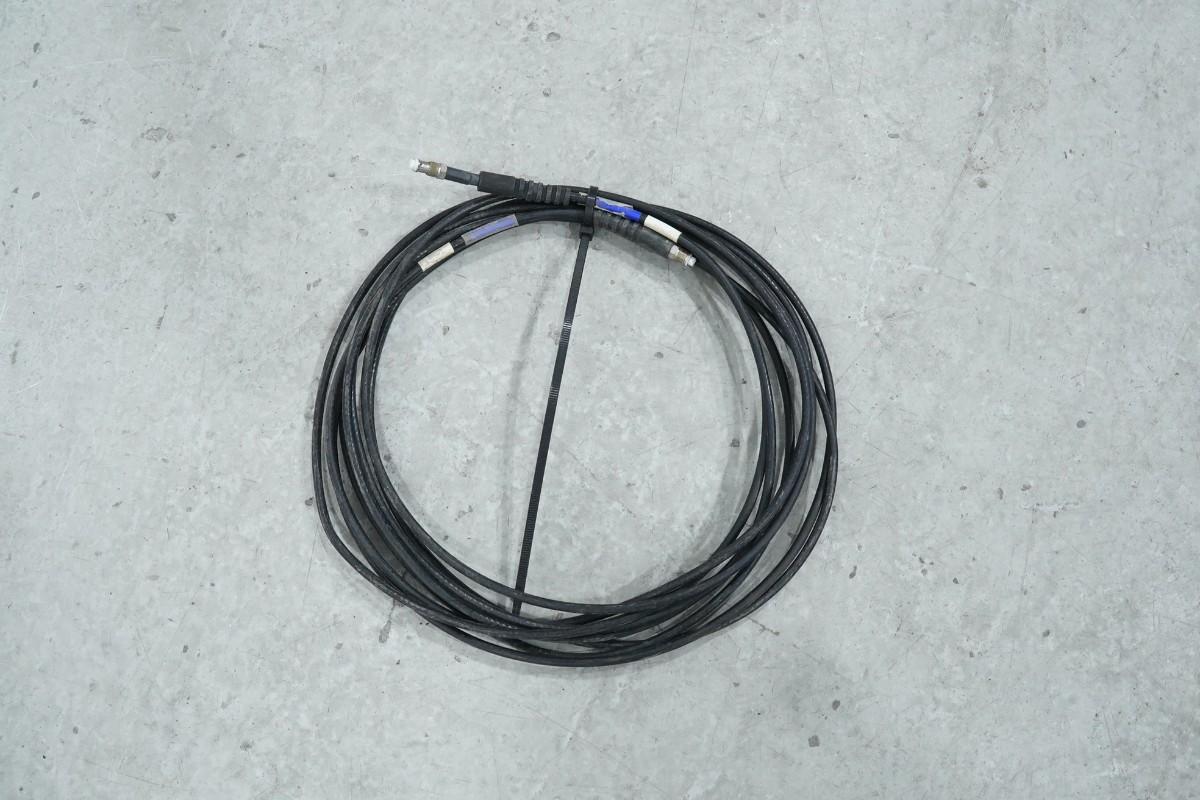 Tittel: DigPilot GNSS-2ST maskinstyringssystem med GNSS-antenner og panel-PC