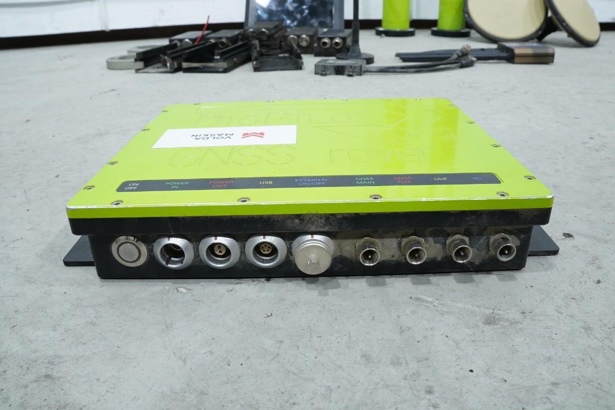 DigPilot GNSS maskinstyringsutstyr med Septentrio antenner og Teltonika RUT240