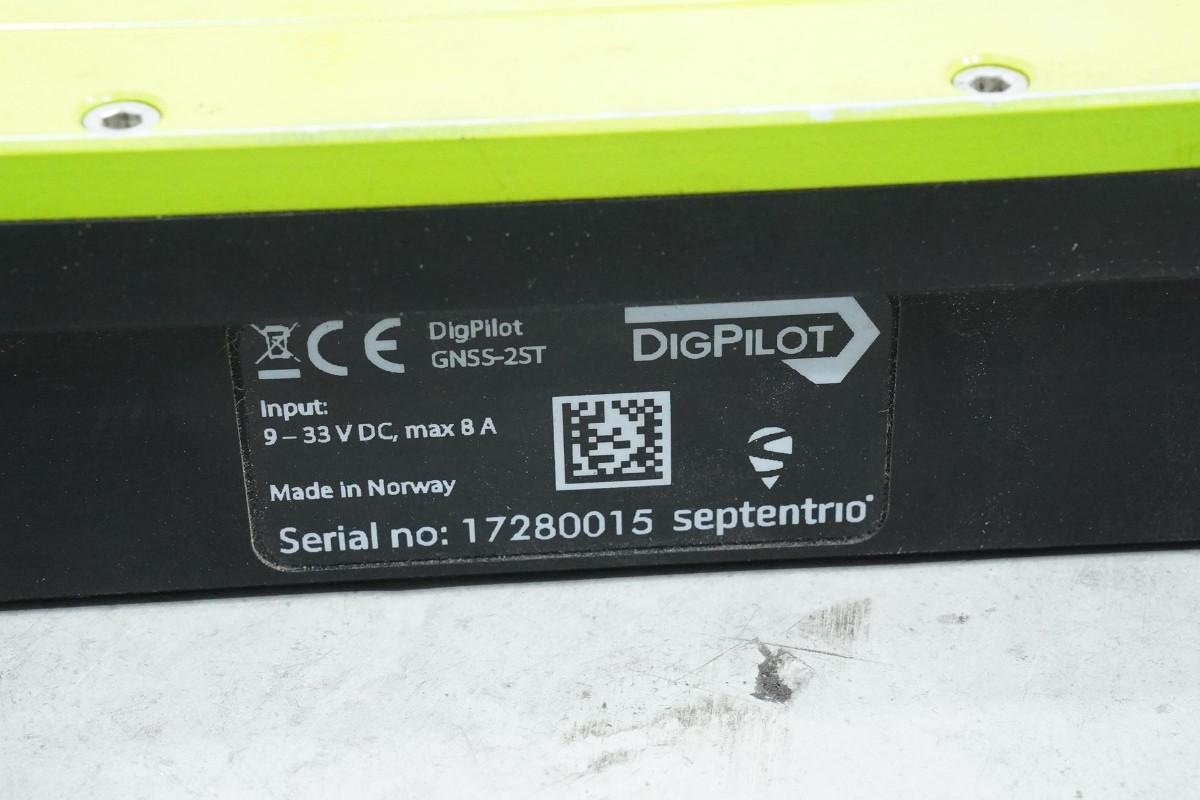 DigPilot GNSS maskinstyringsutstyr med Septentrio antenner og Teltonika RUT240