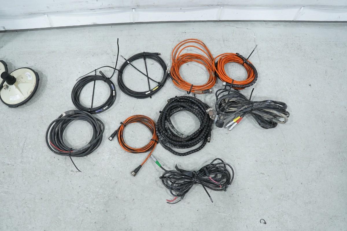 DigPilot GNSS maskinstyringsutstyr med Septentrio antenner og Teltonika RUT240