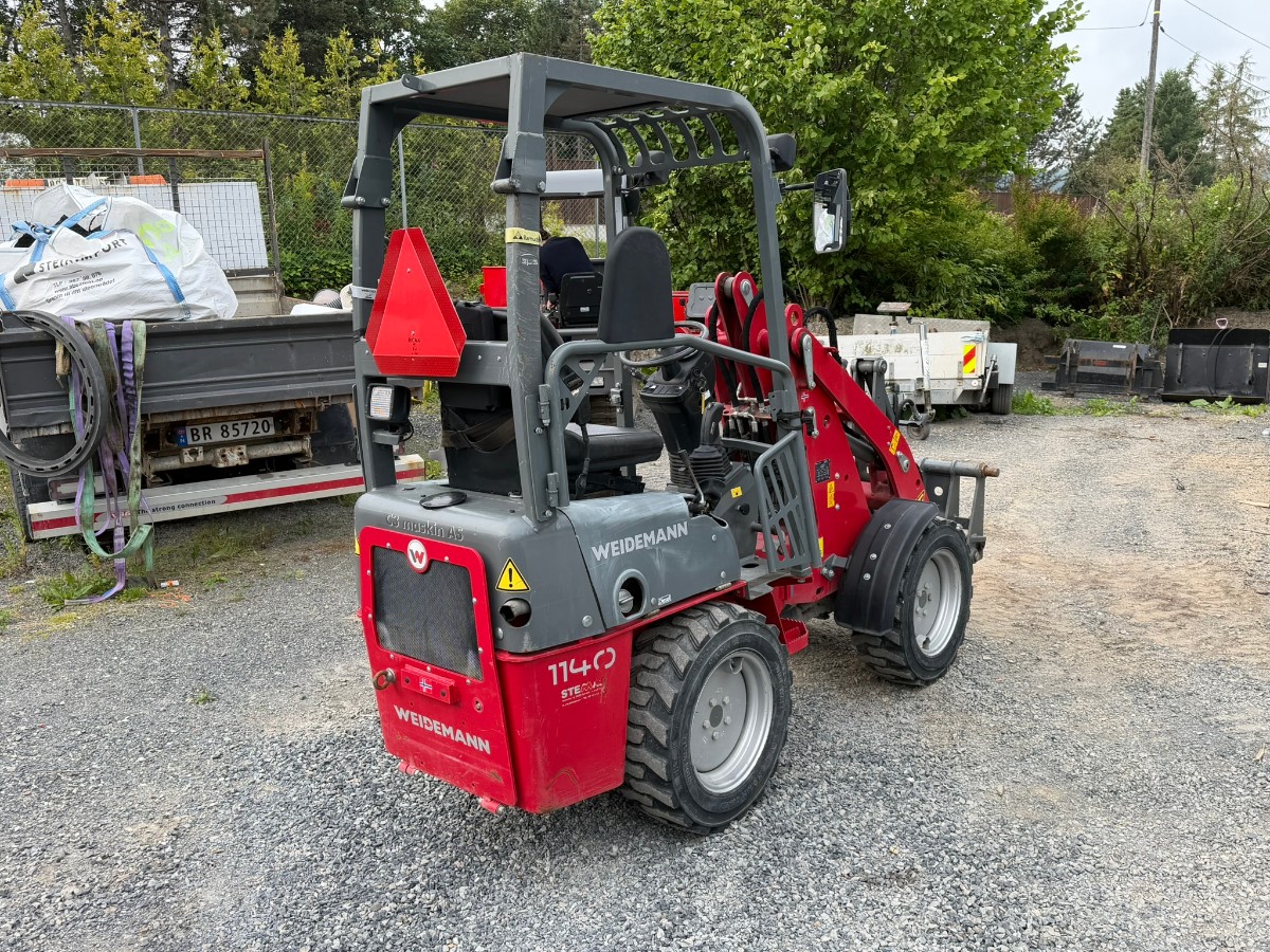 2019 Weidemann 1140 Kompaktlaster med skuffe, pallegafler og asfaltskuffe