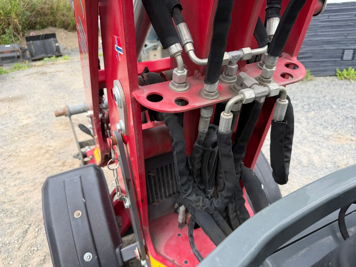 2019 Weidemann 1140 Kompaktlaster med skuffe, pallegafler og asfaltskuffe