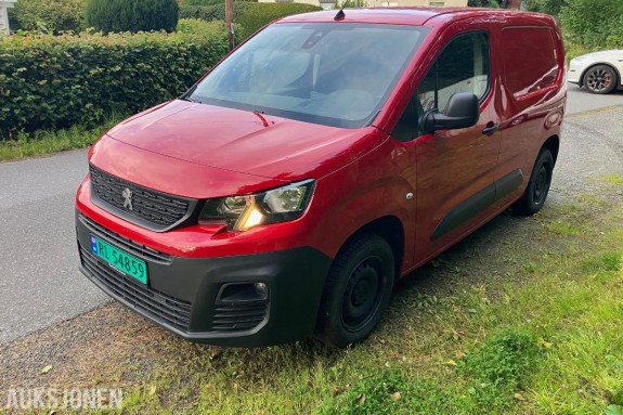 2021 Peugeot Partner, 1,5 HDi 100hk L1 Reg.reim, vannpumpe, stor service, 3-seter 90500km