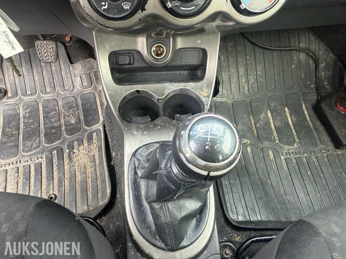 2010 Toyota URBAN CRUISER 1.4-90 D 4WD, 201789km.