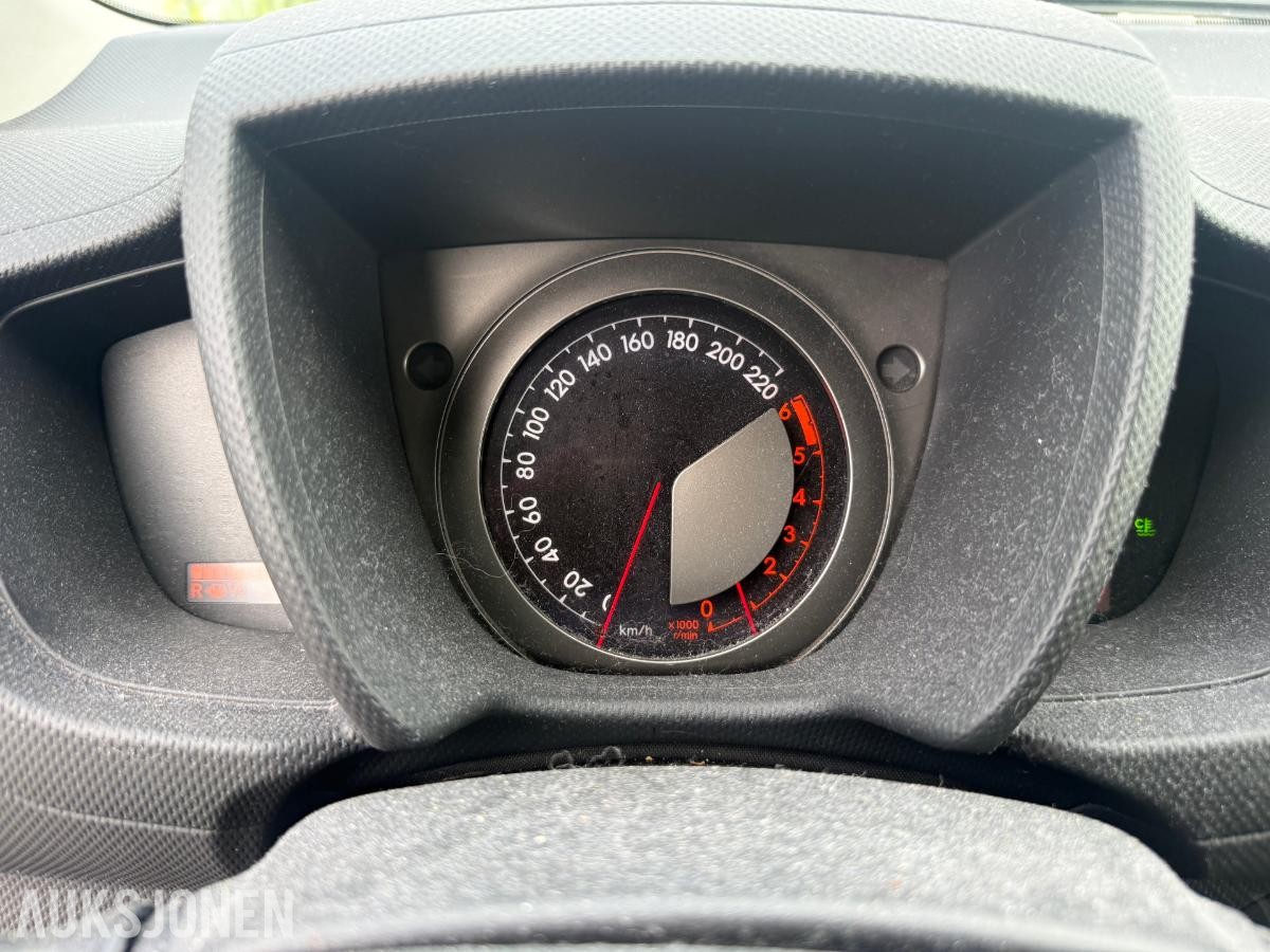 2010 Toyota URBAN CRUISER 1.4-90 D 4WD, 201789km.