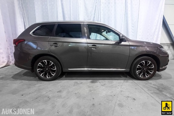 2016 Mitsubishi OUTLANDER 202HK PHEV 4WD INSTYLE+ HENGERFESTE KAMERA SKINN ADAPTIV CRUISE