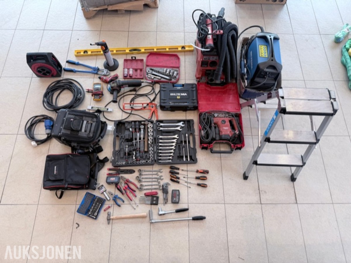 Verktøypakke med Hilti, Biltema og diverse håndverktøy