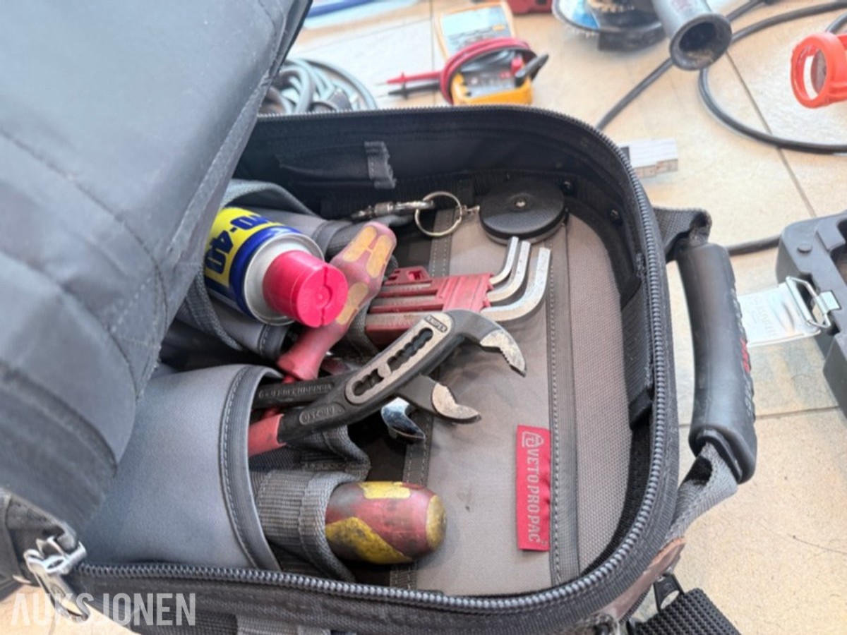 Verktøypakke med Hilti, Biltema og diverse håndverktøy