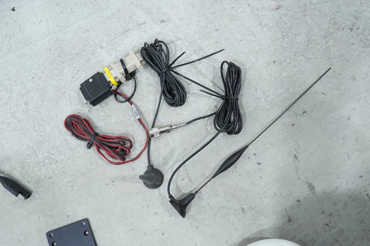 Intuicom RTK Bridge-C3 GNSS/RTK kommunikasjonsutstyr med NovAtel antenne