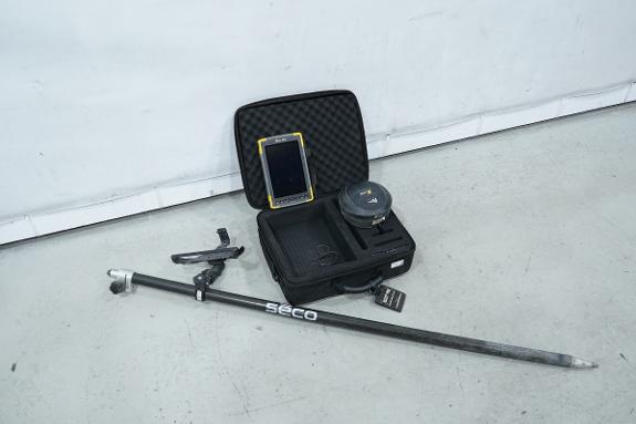 Novatron Xsite Rover GNSS med Xsite PAD MS3 og SECO målestang