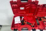 Parti med Hilti vinkelsliper, boltepistol, dispenser og borhammer