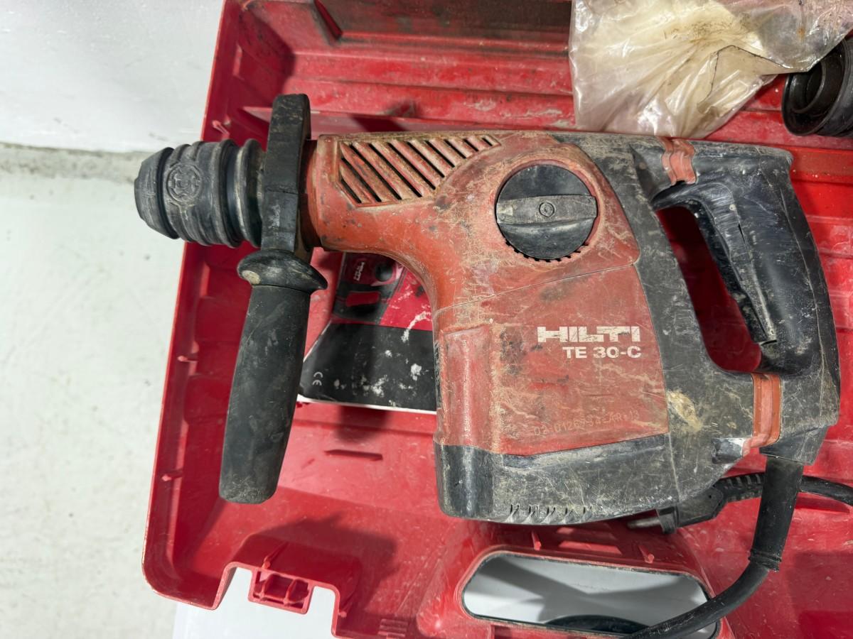 Parti Hilti elektroverktøy og festeverktøy med tilbehør