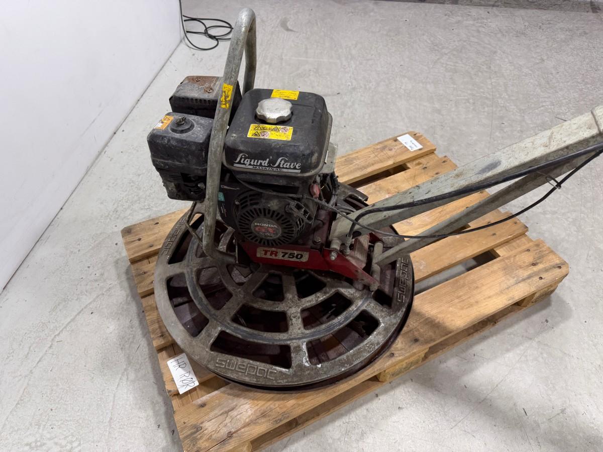 Swepac TR 750 betongglatter med Honda GX200 bensinmotor