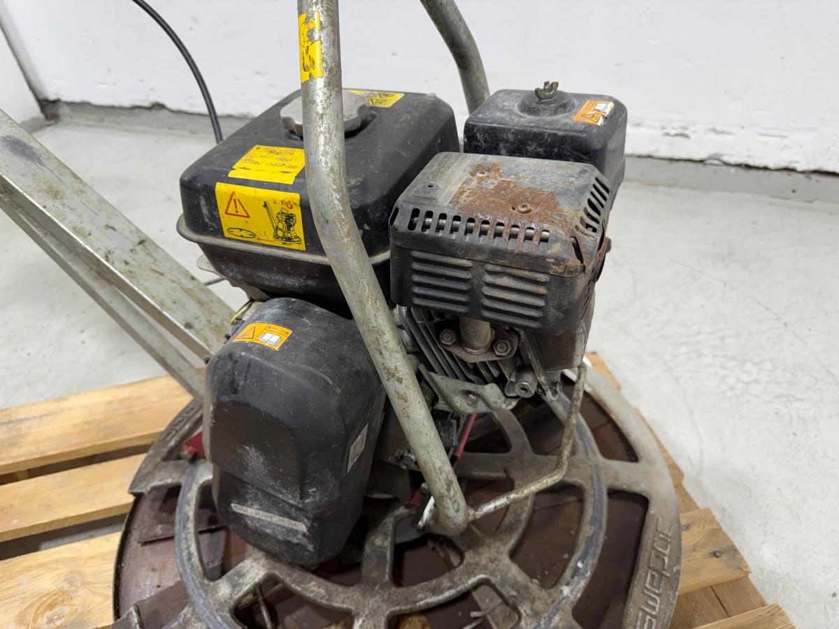 Swepac TR 750 betongglatter med Honda GX200 bensinmotor